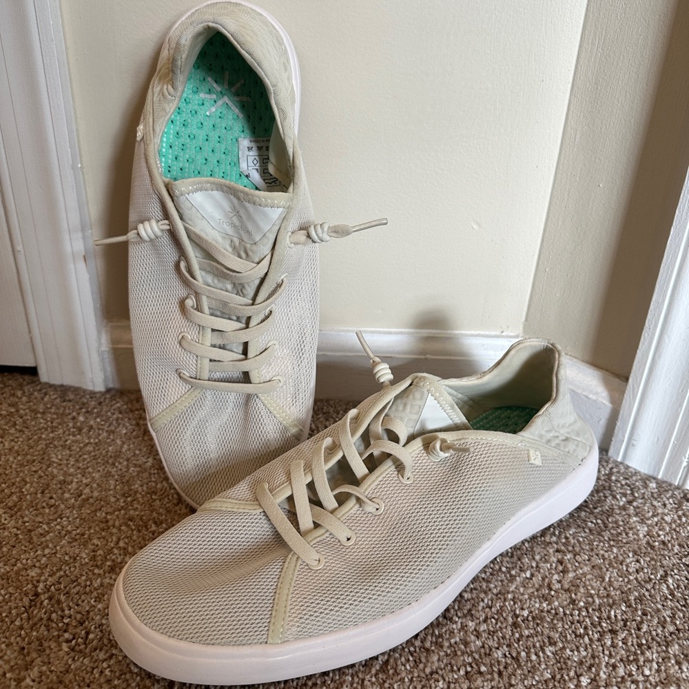 Men’s TropicFeel Sunset Casual Sneakers size 11/ 45, off-white